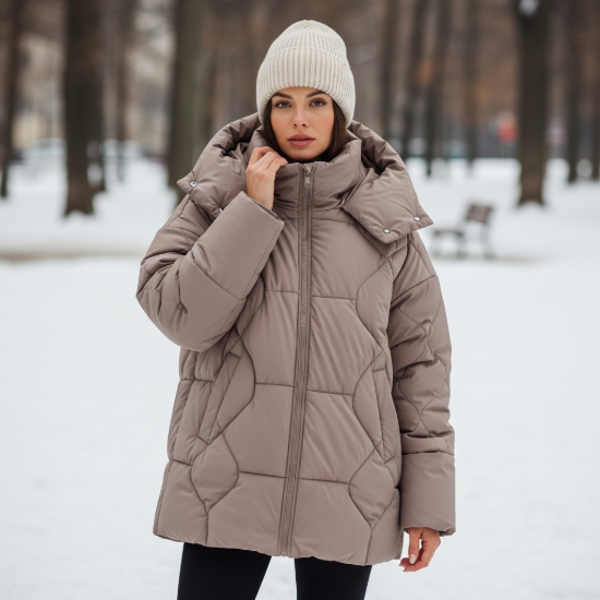 Cloud Yumuşak Dokulu Kapüşonlu Şişme Mont resmi