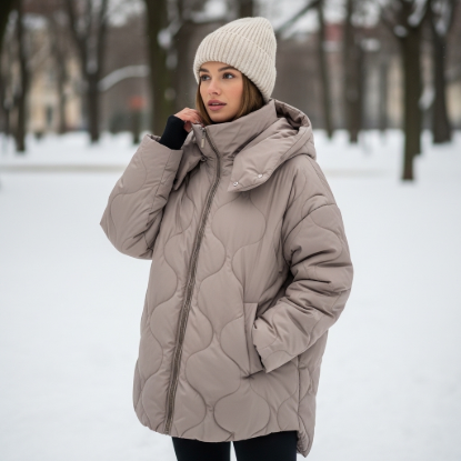 Cloud Yumuşak Dokulu Kapüşonlu Şişme Mont resmi